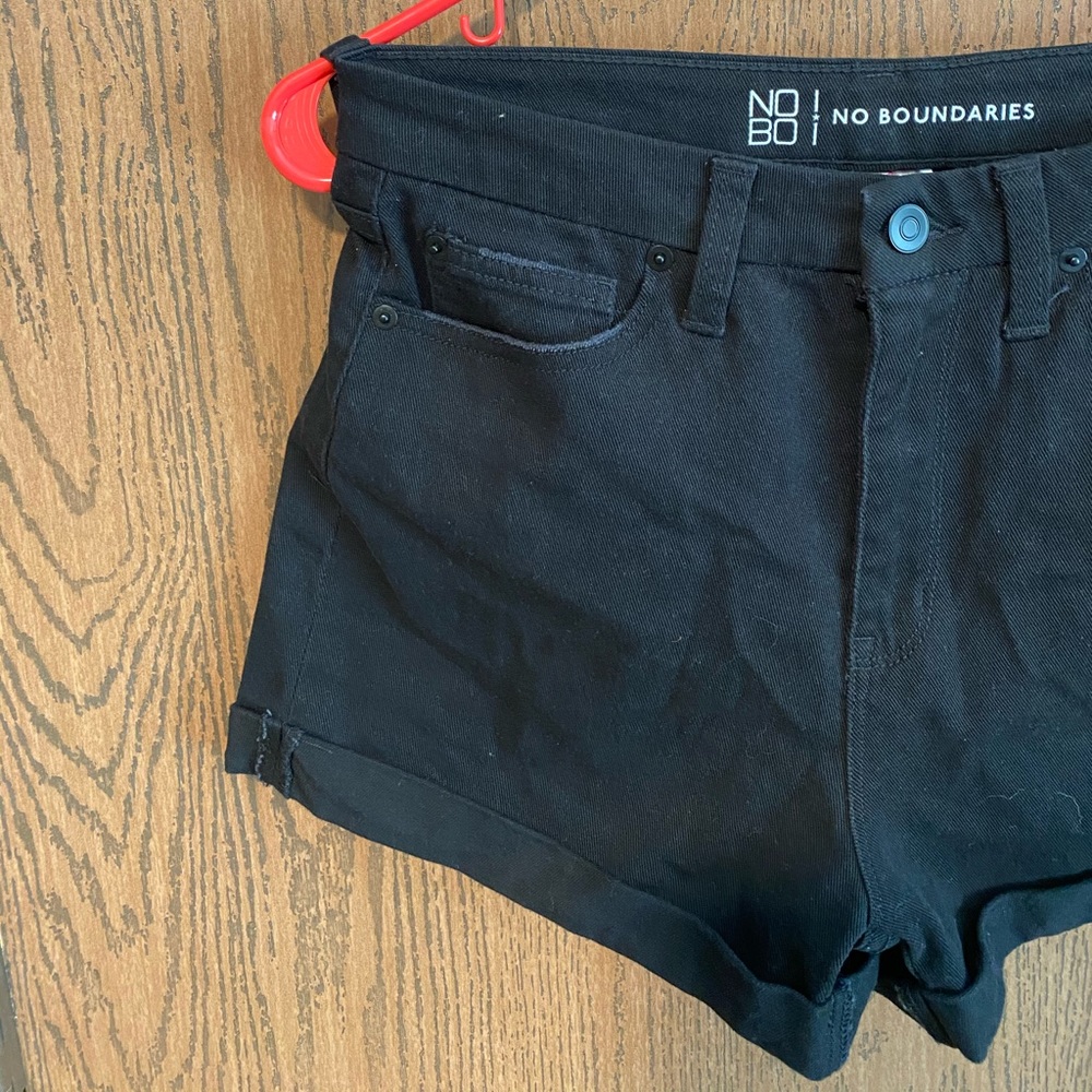 CUTE HIGHWASTED SHORTS